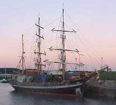 The Jeanie Johnston berthed in Fenit on 11th January 2001 awaiting completion