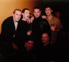A surprise guest turns up to listen to Peel play..Huey from the Fun Lovin Criminals