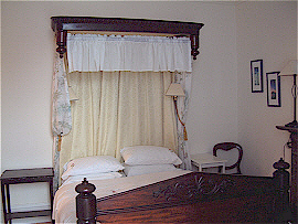 Example of Bedroom at McMenamin's Townhouse