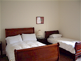 Example of Twin Bedroom at McMenamin's Townhouse